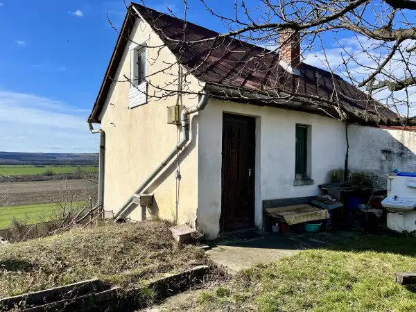 Eladó családi ház, Sárkeresztes 1 szoba 13 m² 14.5 M Ft