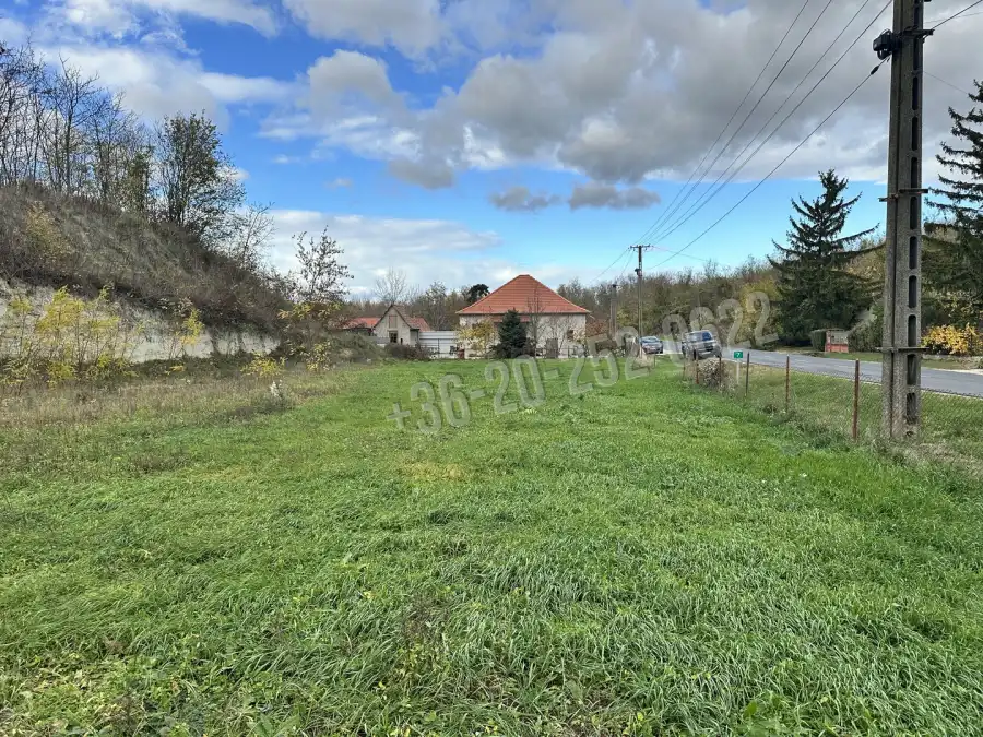 eladó  Építési telek, Nádasdladány