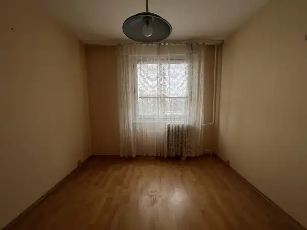 Eladó panellakás, Székesfehérvár 4 szoba 67 m² 59.9 M Ft