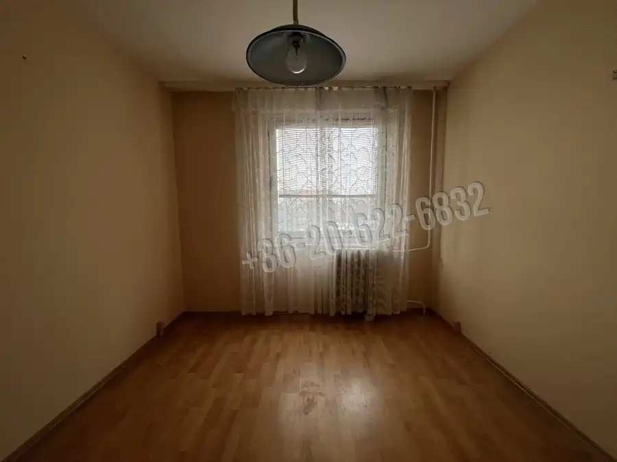 eladó panellakás, Székesfehérvár