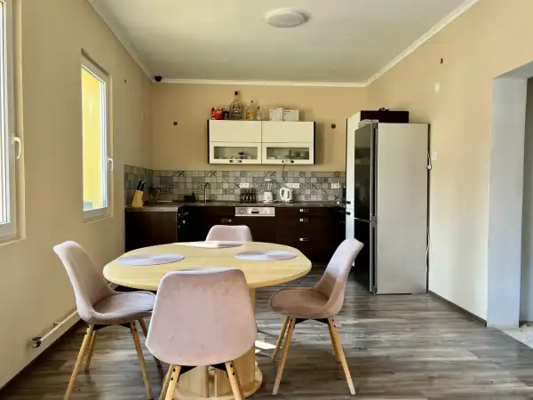 Eladó panzió, Siófok 13 szoba 440 m² 330 M Ft