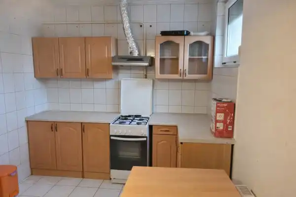 Eladó téglalakás, Székesfehérvár 3 szoba 72 m² 45 M Ft