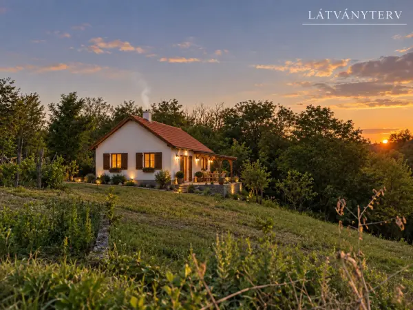 Eladó Üdülő, Lovasberény 6500 m² 8 M Ft