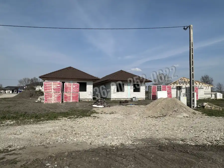 eladó újszerű ikerház, Iszkaszentgyörgy