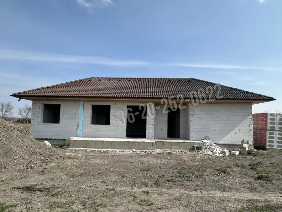 eladó újszerű ikerház, Iszkaszentgyörgy