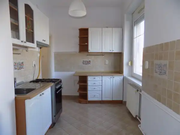 Kiadó téglalakás, Székesfehérvár 2 szoba 57 m² 180 E Ft/hó